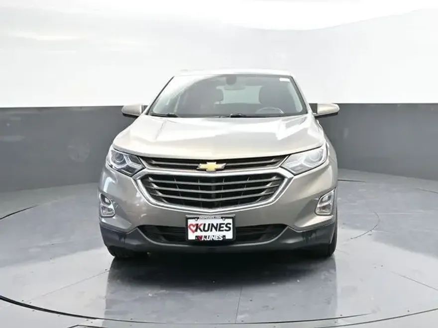 2018 Chevrolet Equinox LT photo 1