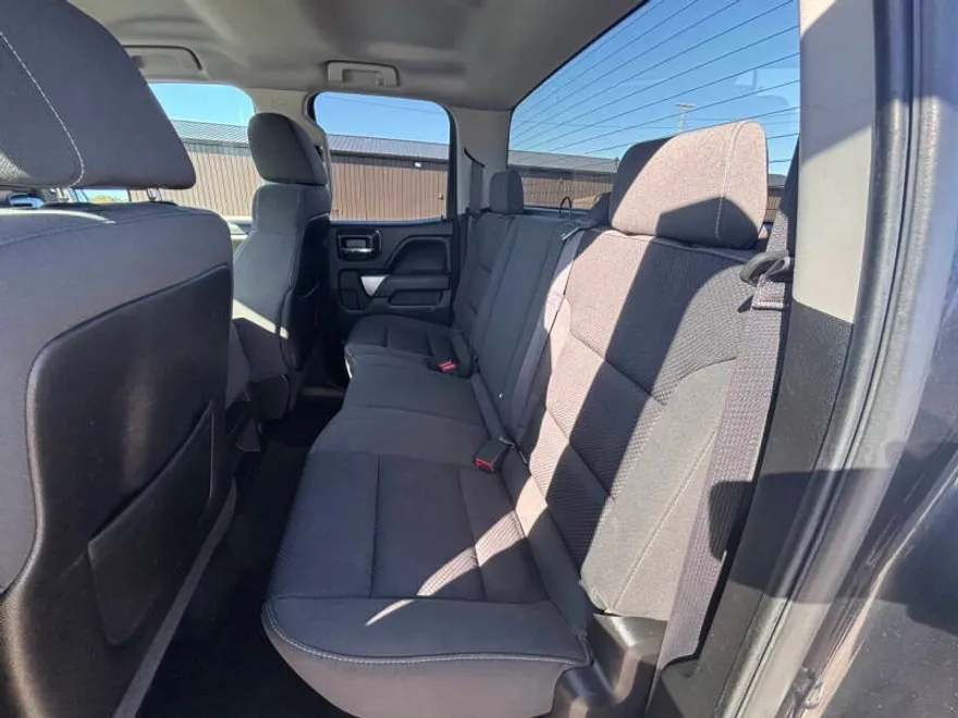 2015 Chevrolet Silverado 1500 LT photo 1