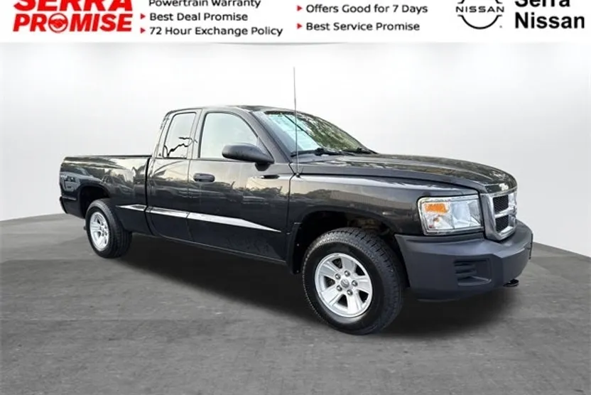 2008 Dodge Dakota SXT photo 1