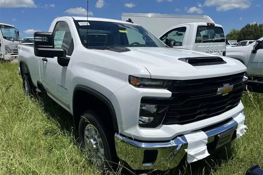2024 Chevrolet Silverado 3500HD photo 1
