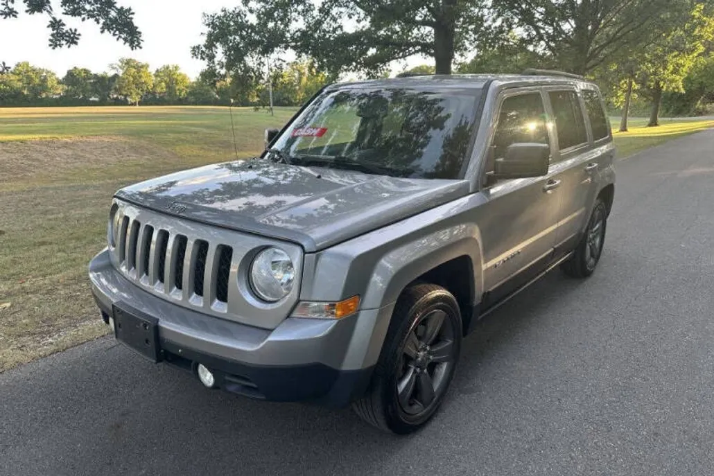 2015 Jeep Patriot Latitude photo 1