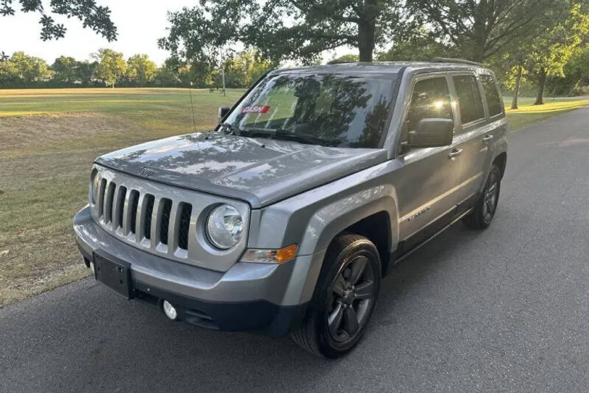 2015 Jeep Patriot Latitude photo 1