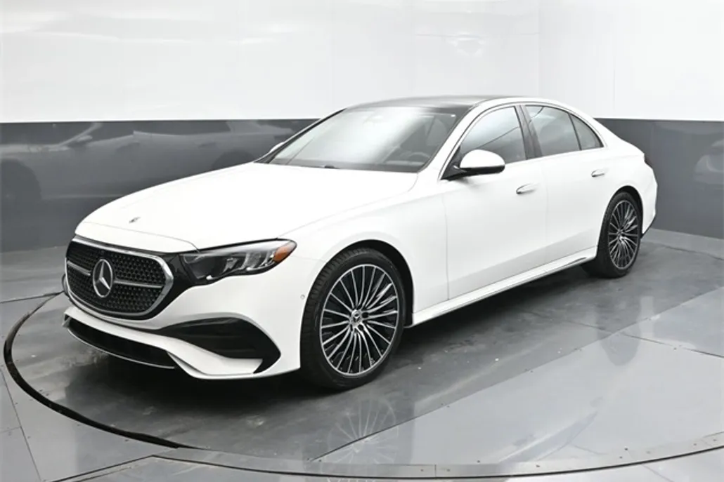 2025 Mercedes Benz E 350 photo 1