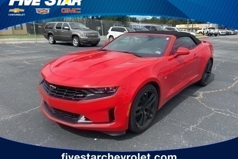 2023 Chevrolet Camaro 1LT photo 1
