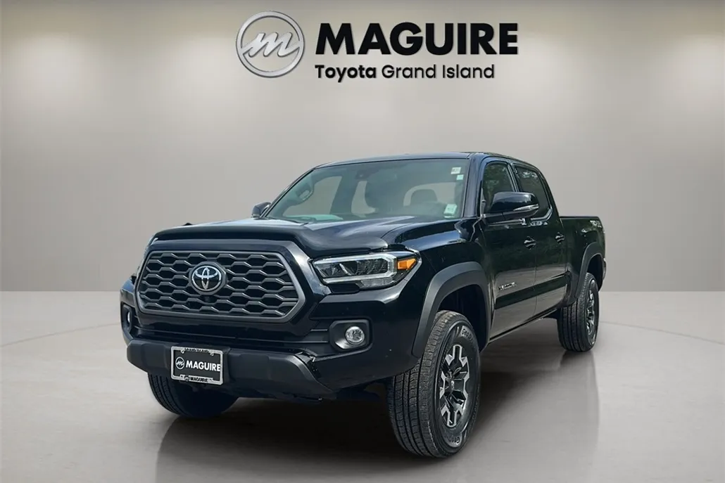 2023 Toyota Tacoma TRD Off-Road photo 1