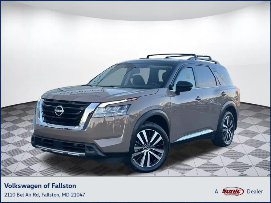 2024 Nissan Pathfinder Platinum photo 1