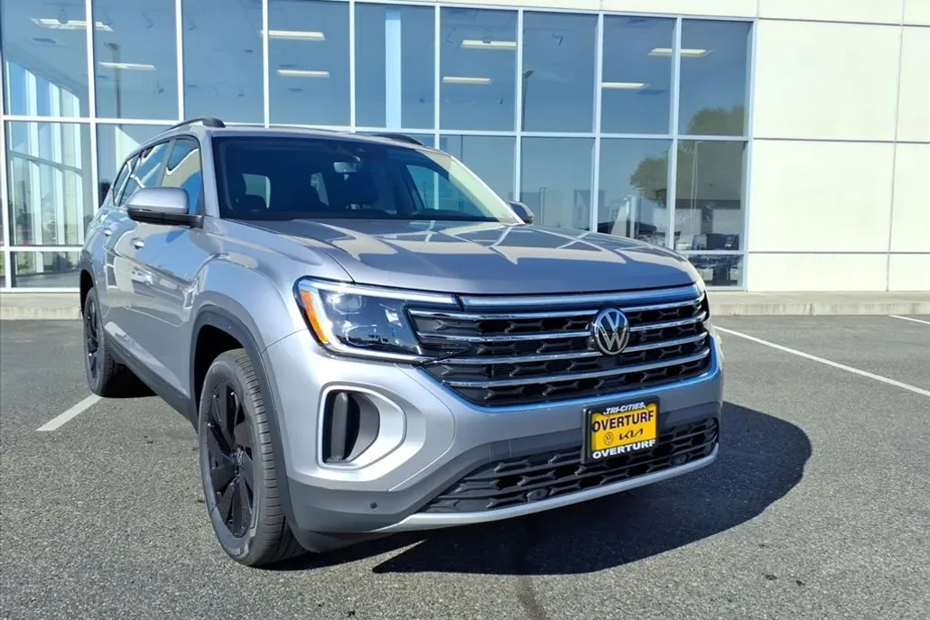 2026 Volkswagen Atlas SE Technology photo 1