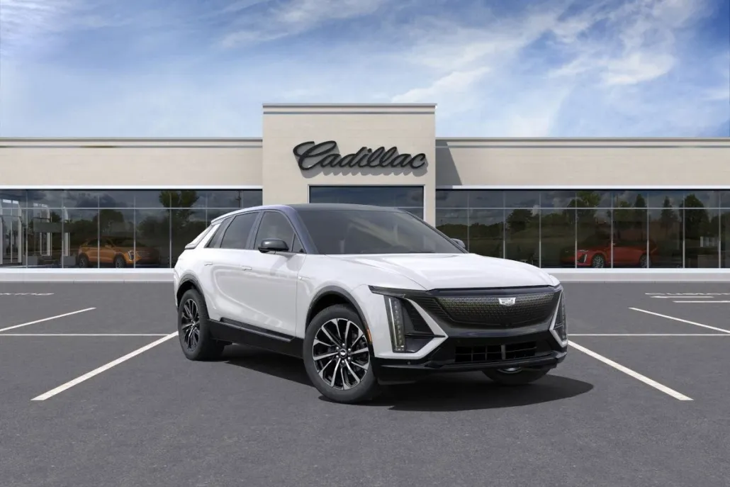 2025 Cadillac Lyriq Sport photo 1