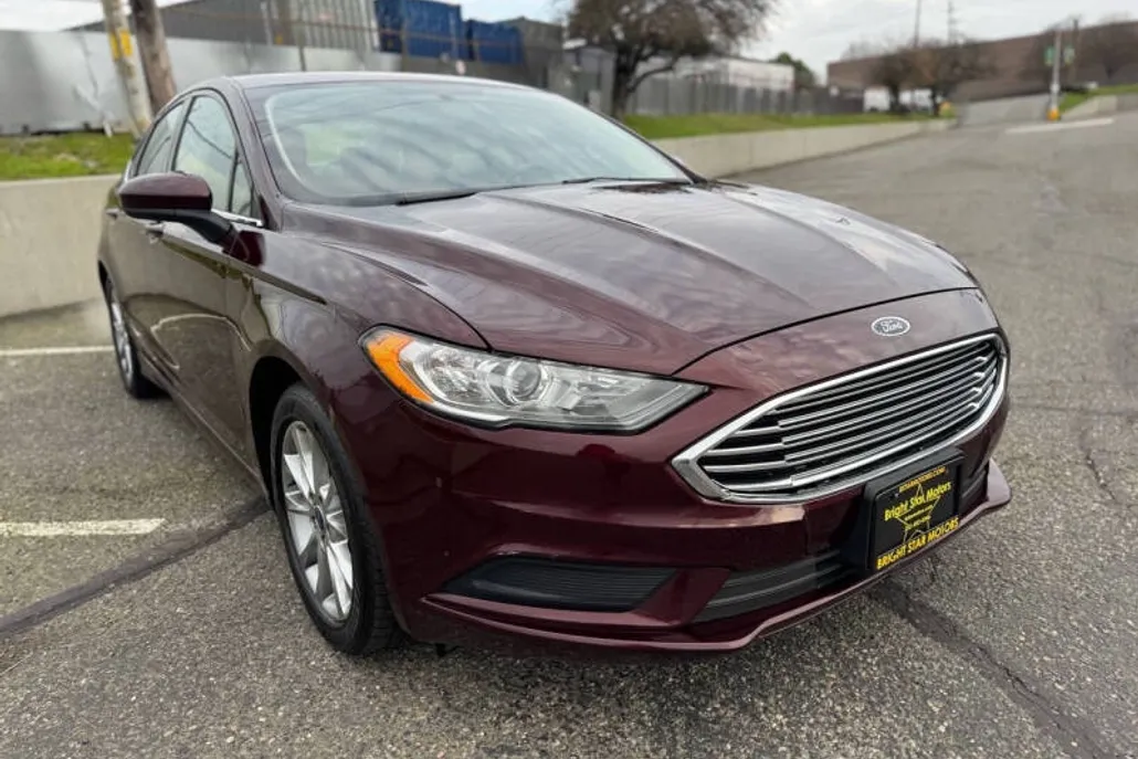 2017 Ford Fusion SE photo 1