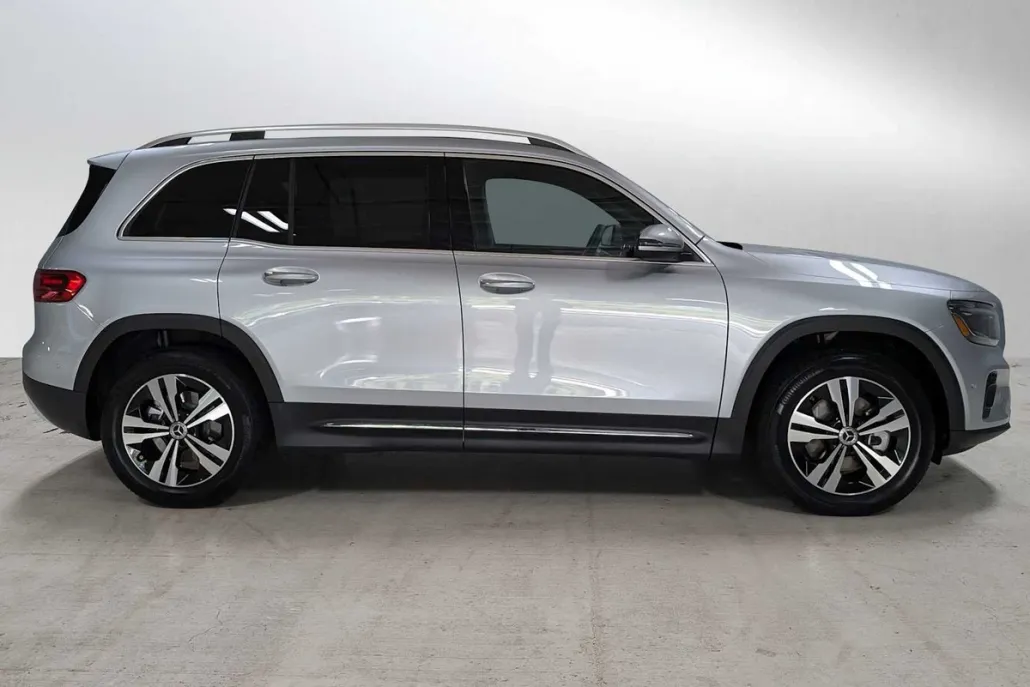 2025 Mercedes Benz GLB 250 photo 1