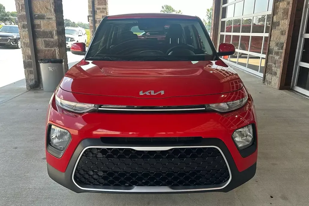 2022 Kia Soul S photo 1