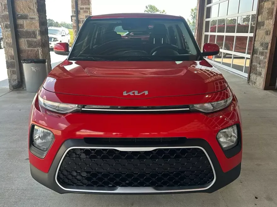 2022 Kia Soul S photo 1