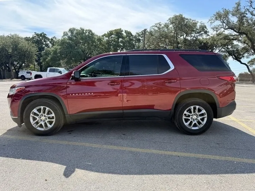 2019 Chevrolet Traverse 1LT photo 1