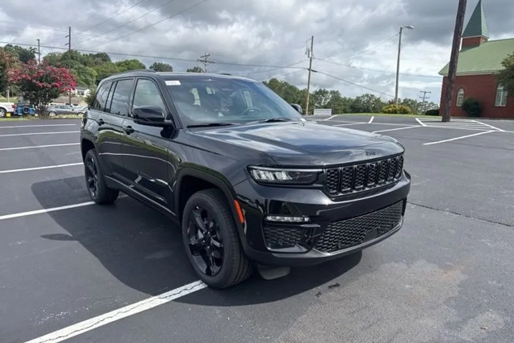2025 Jeep Grand Cherokee Limited photo 1