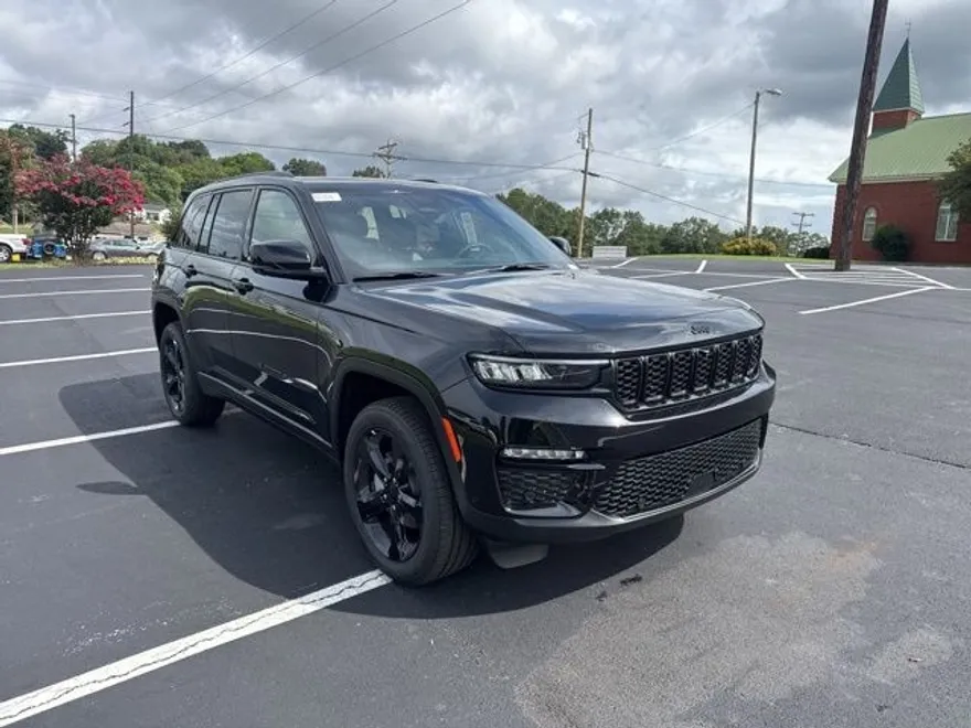 2025 Jeep Grand Cherokee Limited photo 1