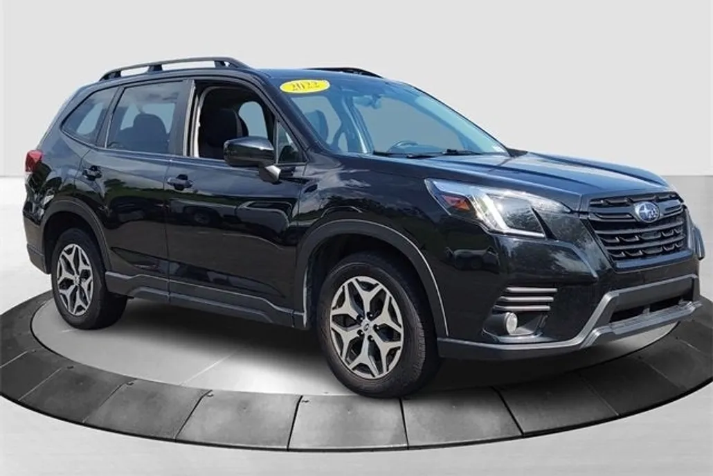 2022 Subaru Forester Premium photo 1