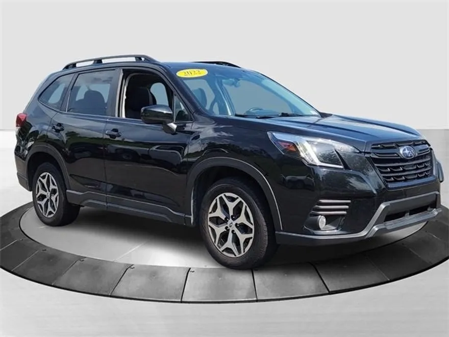 2022 Subaru Forester Premium photo 1