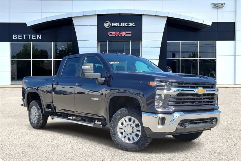 2024 Chevrolet Silverado 3500HD photo 1