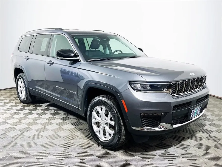 2023 Jeep Grand Cherokee Limited photo 1