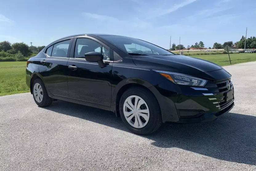 2025 Nissan Versa S photo 1