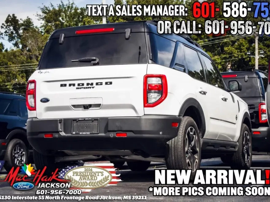 2023 Ford Bronco Sport Outer Banks photo 1