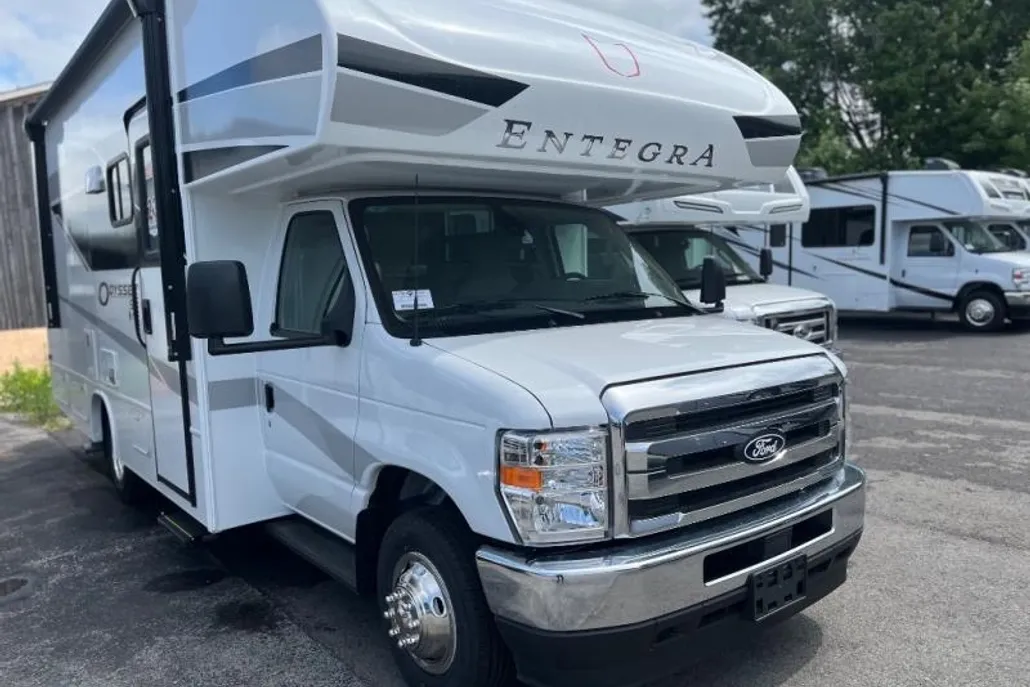 2026 Ford E-350 Base photo 1