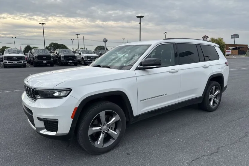 2021 Jeep Grand Cherokee Limited photo 1