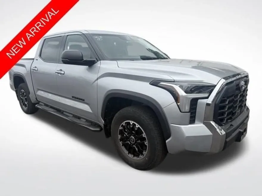 2022 Toyota Tundra SR5 photo 1