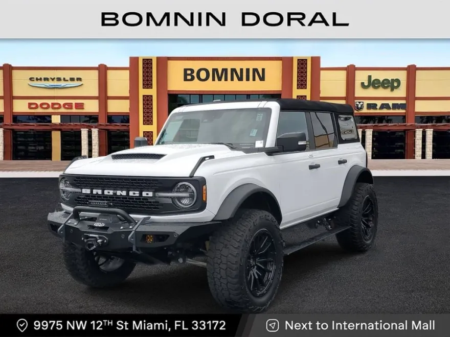 2023 Ford Bronco Badlands photo 1