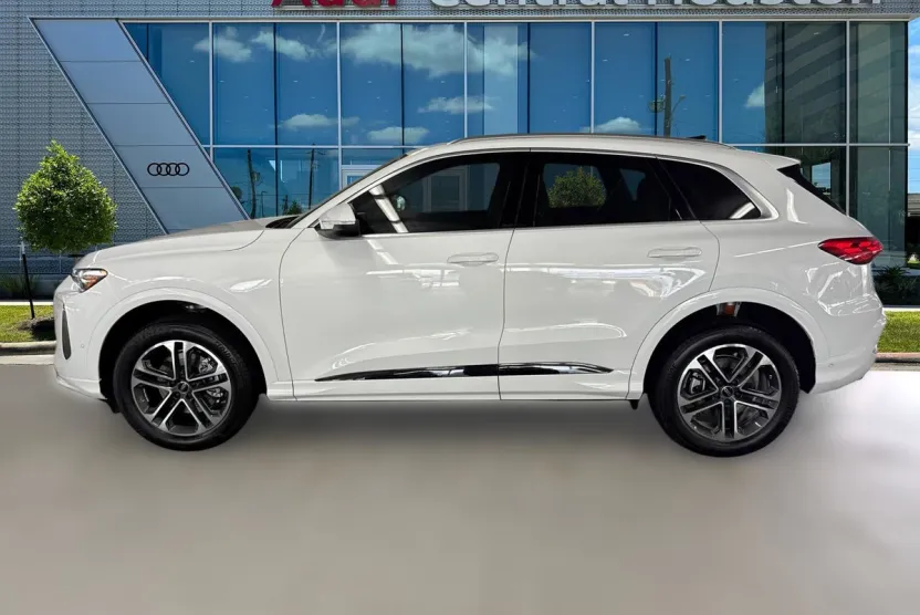 2025 Audi Q5 Premium Plus photo 1
