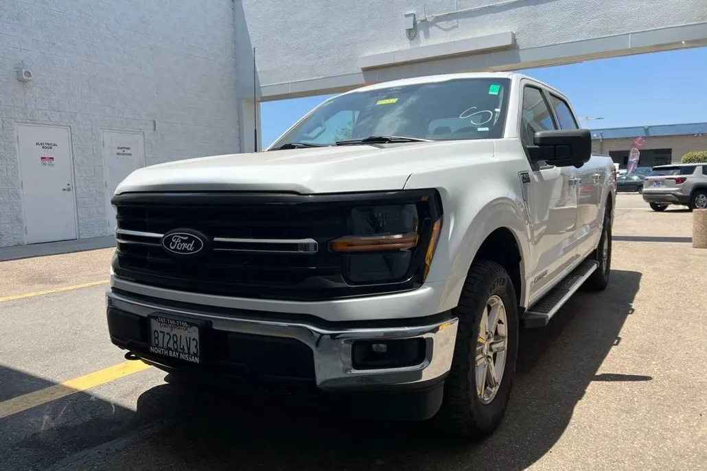 2024 Ford F-150 XLT photo 1