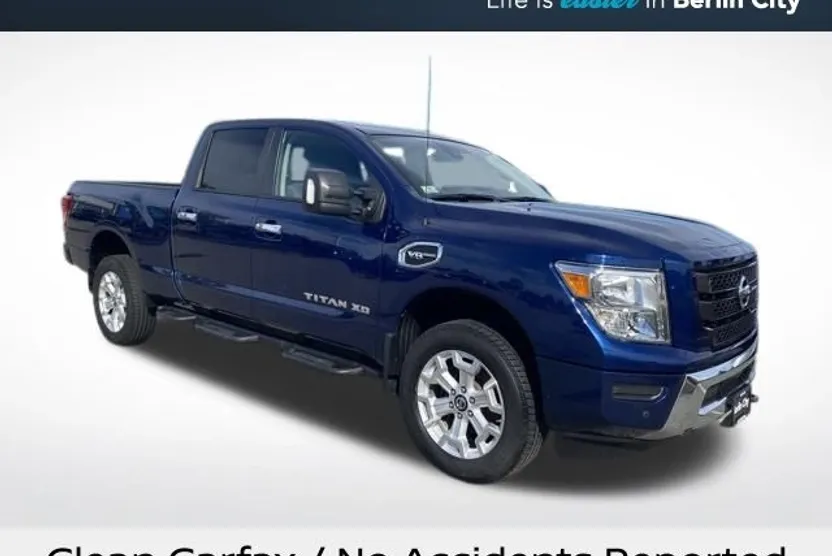 2020 Nissan Titan SV photo 1