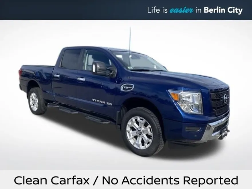 2020 Nissan Titan SV photo 1