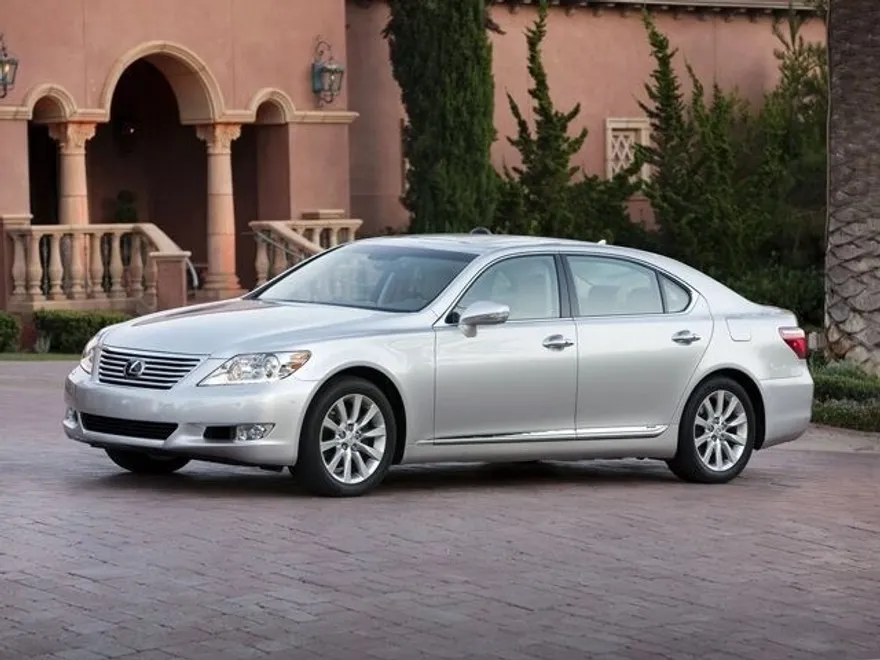 2011 Lexus LS 460 photo 1