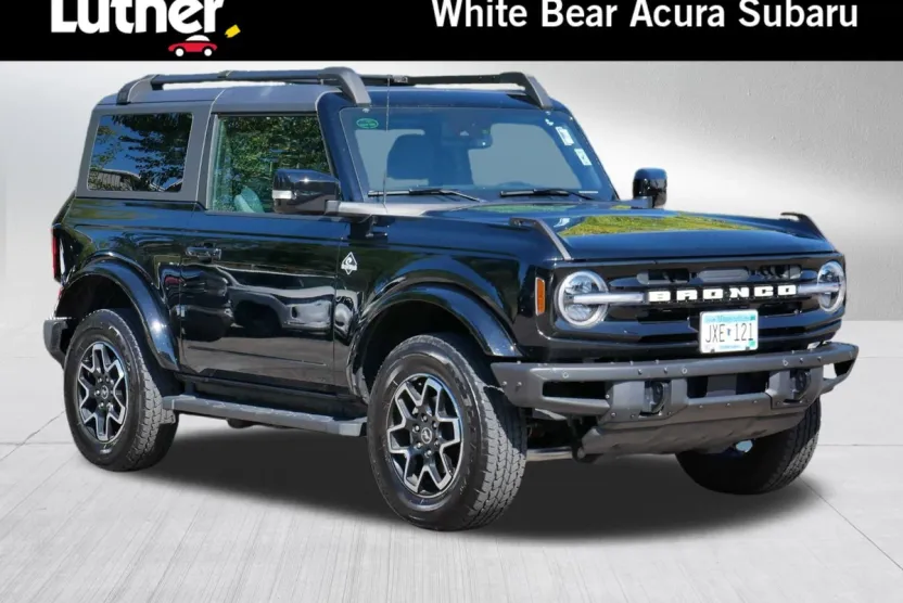 2022 Ford Bronco Outer Banks photo 1