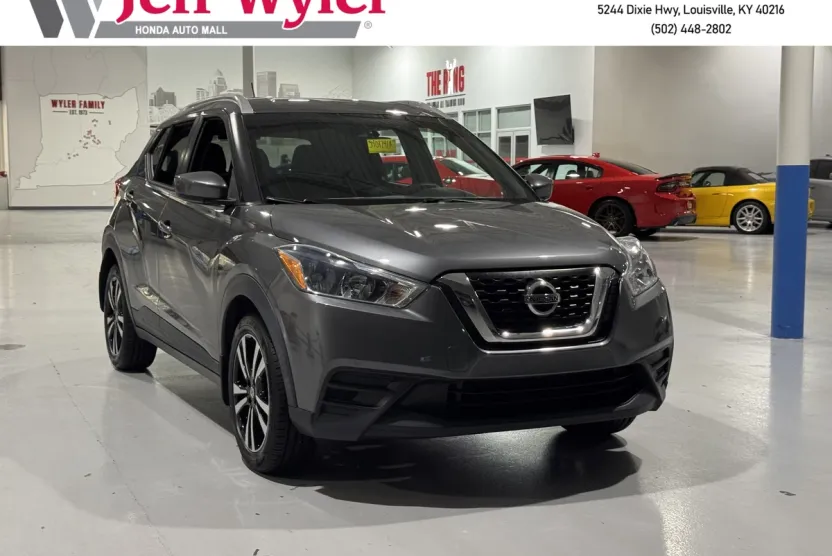 2019 Nissan Kicks SV photo 1