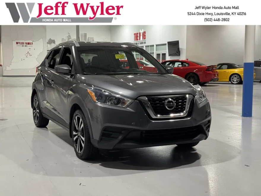 2019 Nissan Kicks SV photo 1