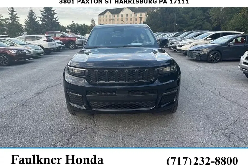 2023 Jeep Grand Cherokee Limited photo 1