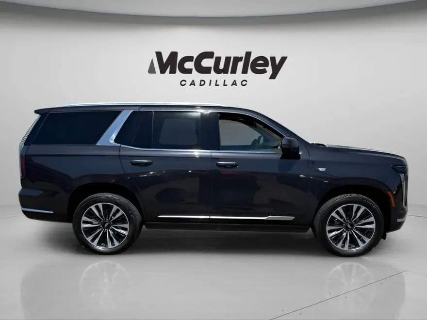 2025 Cadillac Escalade Premium Luxury photo 1