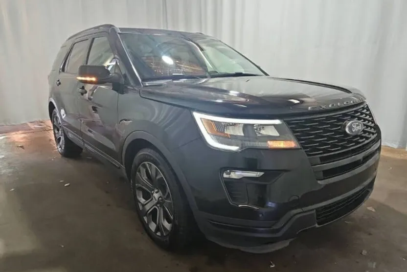 2018 Ford Explorer Sport photo 1