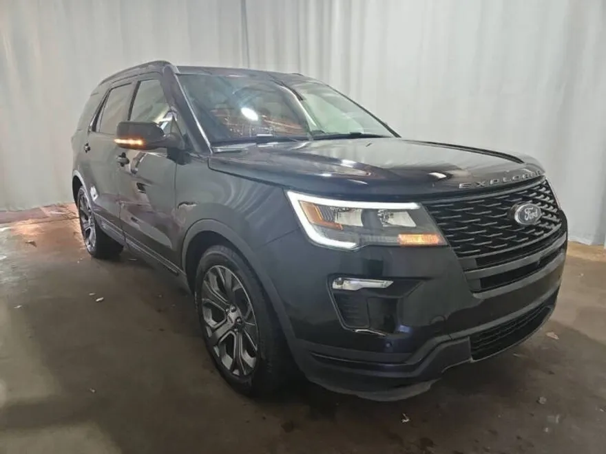 2018 Ford Explorer Sport photo 1