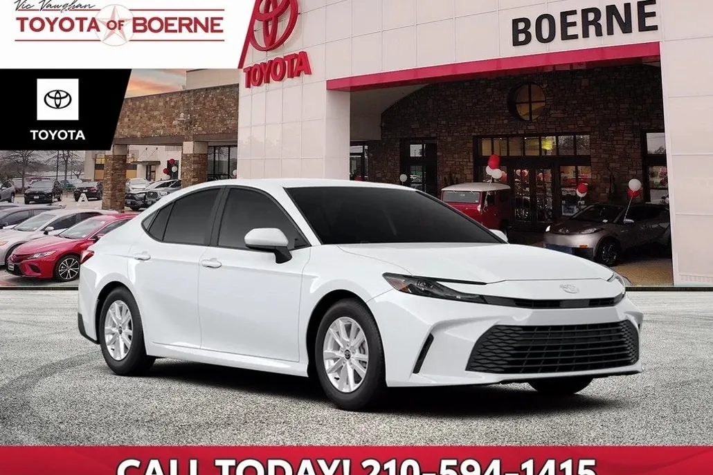 2025 Toyota Camry LE photo 1