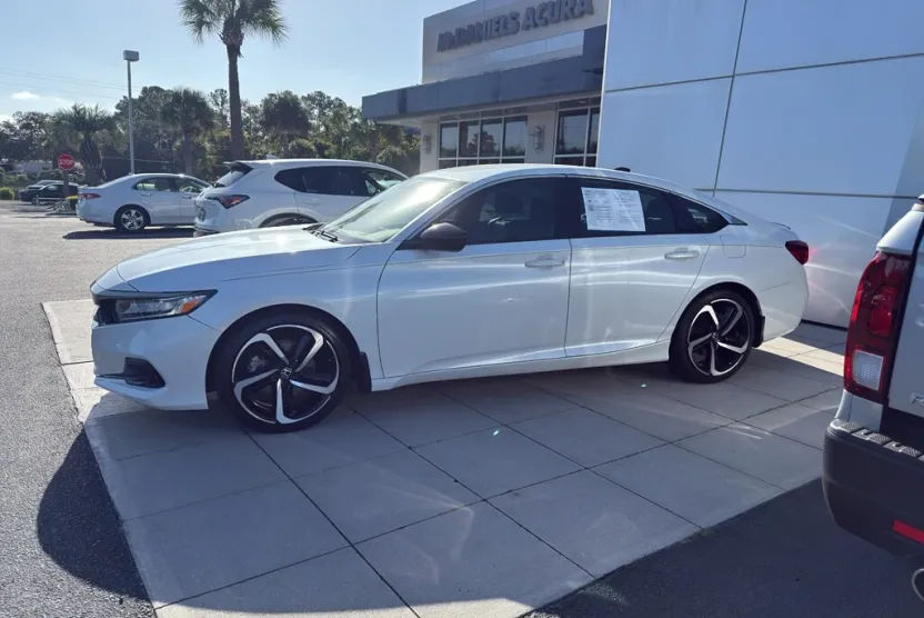 2022 Honda Accord Sport 1.5T photo 1