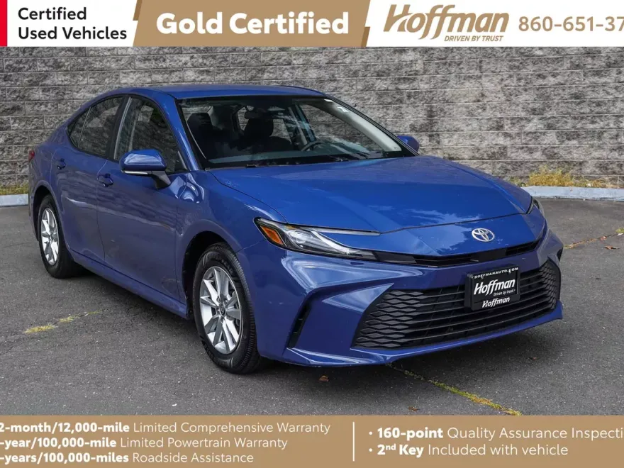 2025 Toyota Camry LE photo 1
