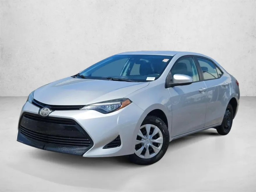 2017 Toyota Corolla L photo 1