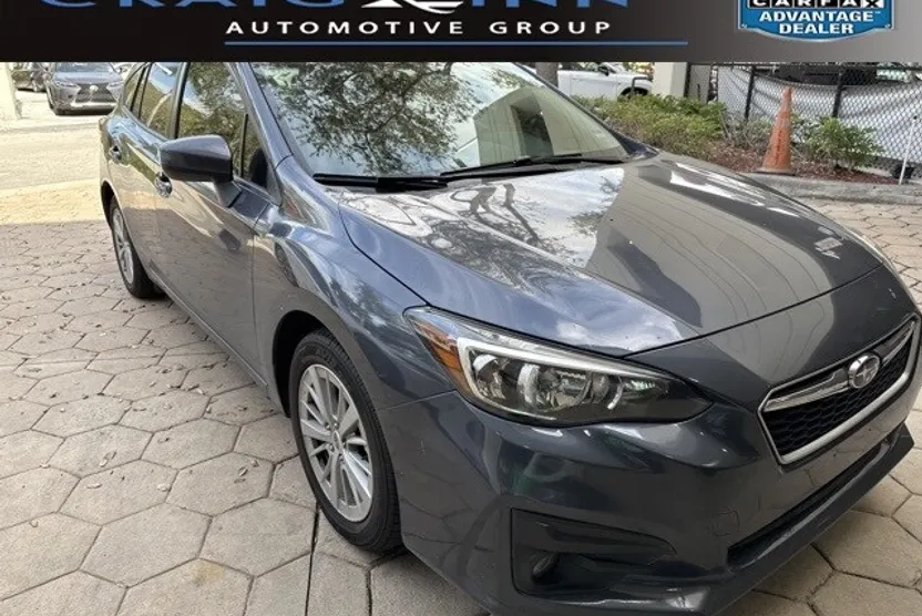 2017 Subaru Impreza 2.0i Premium photo 1