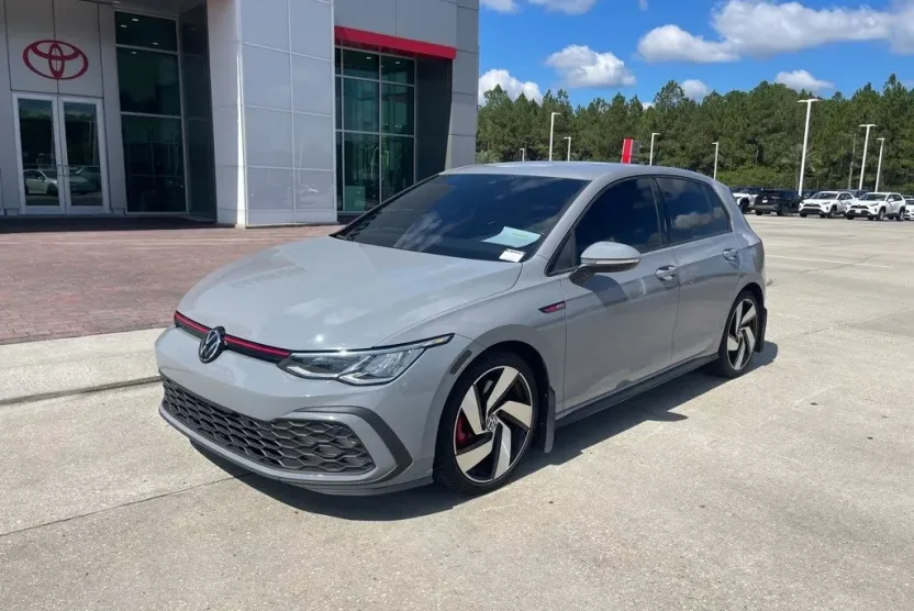 2022 Volkswagen Golf GTI S photo 1