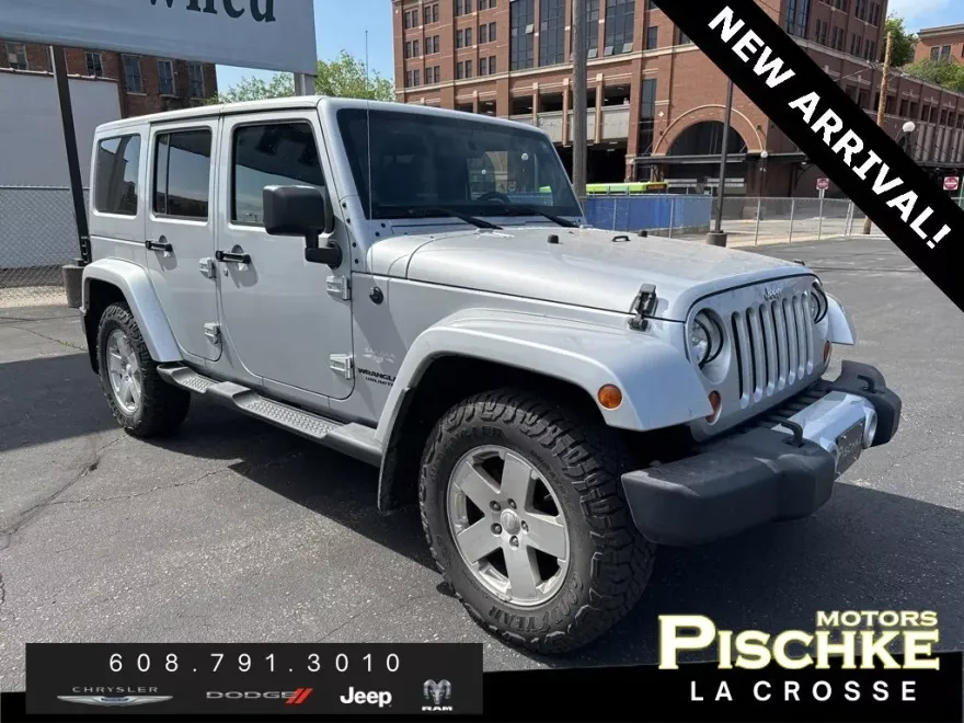2011 Jeep Wrangler Unlimited Sahara photo 1