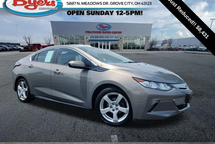 2017 Chevrolet Volt LT photo 1