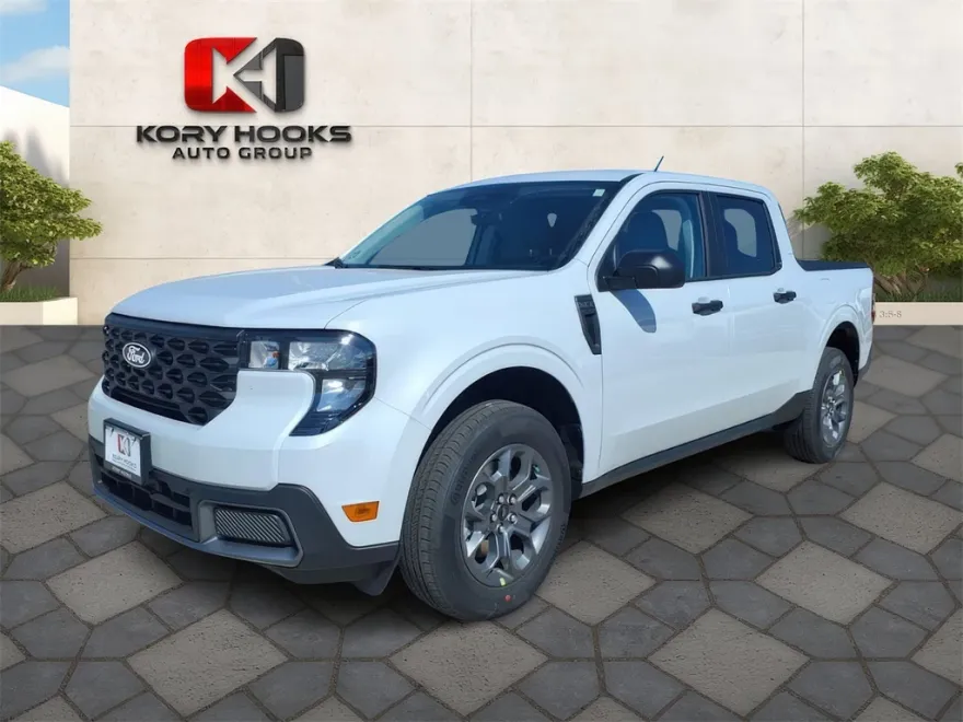 2025 Ford Maverick XLT photo 1
